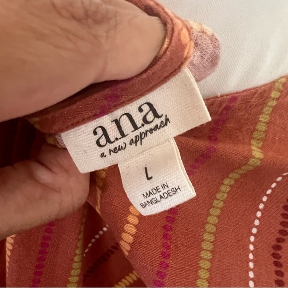 A.n.a sleeveless tank Size Large - Picture 8 of 10